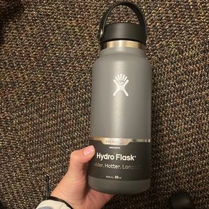 Brand new 32oz hydroflask